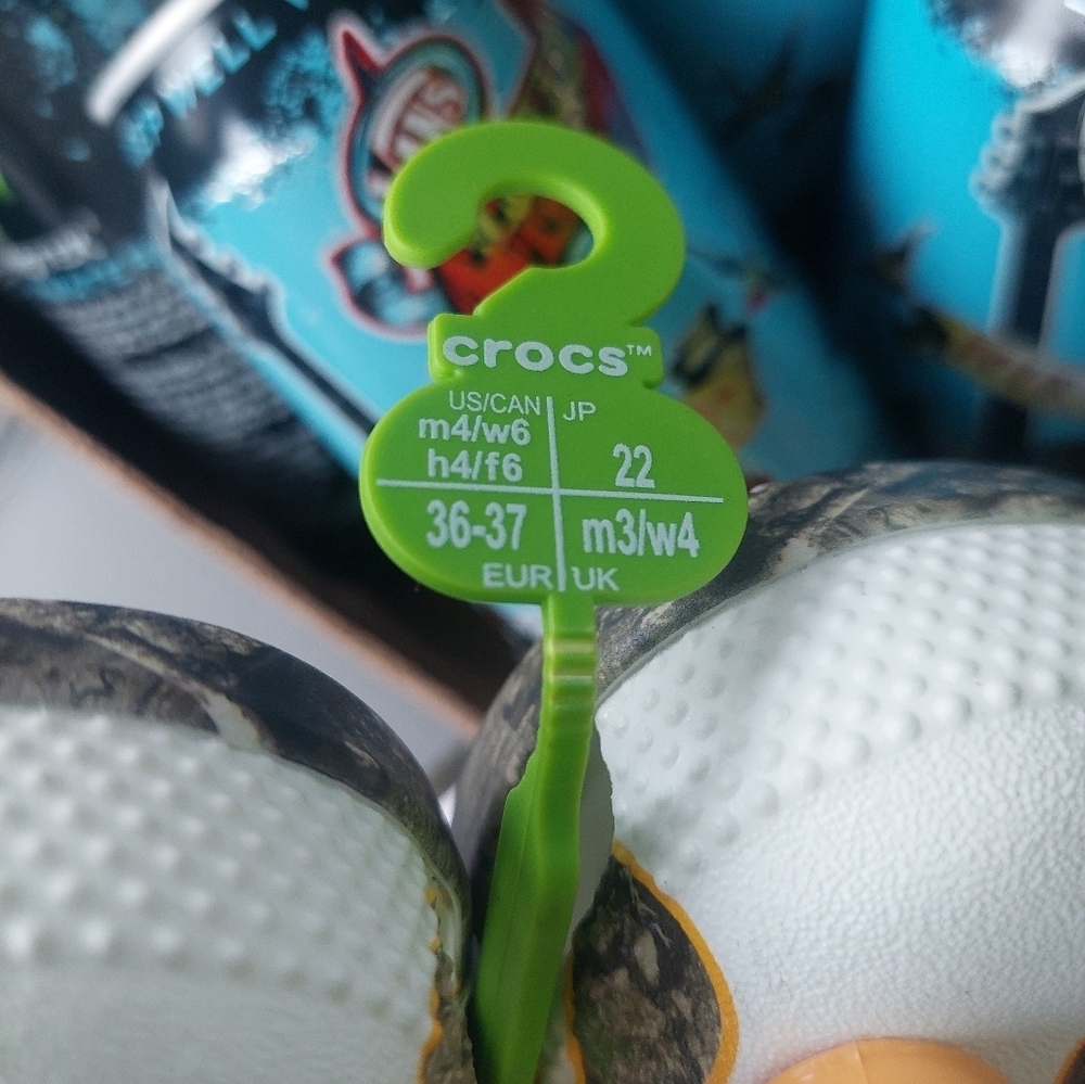 New With Tags Nascar Crocs W/ Cup Holder M4 W6 Nascar + Realtree - Picture 3 of 8